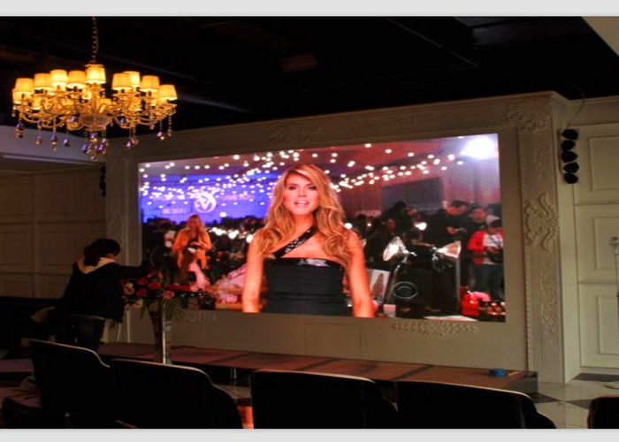 1R1G1B HD Video Wall Siêu mỏng Bảng hiển thị 1500nits Độ sáng 4mm Pixels nhà cung cấp